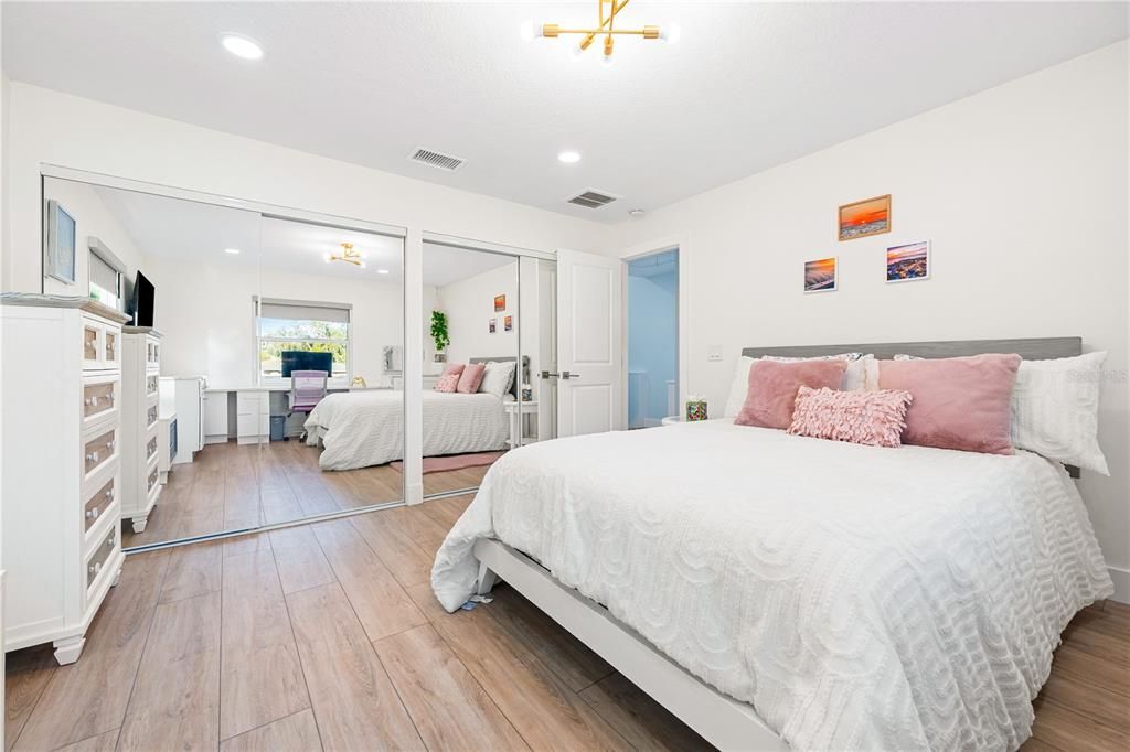 For Rent: $10,000 (3 beds, 2 baths, 2434 Square Feet)