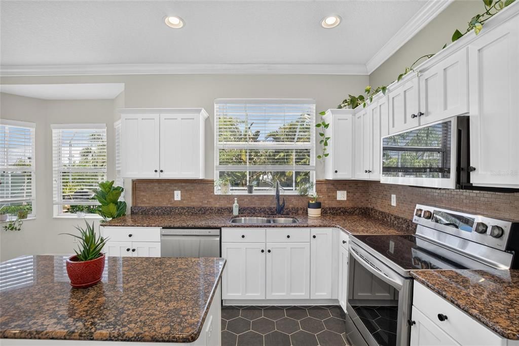 На продажу: $460,000 (3 спален, 2 ванн, 2481 Квадратных фут)