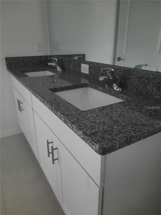 В аренду: $1,895 (3 спален, 2 ванн, 1634 Квадратных фут)