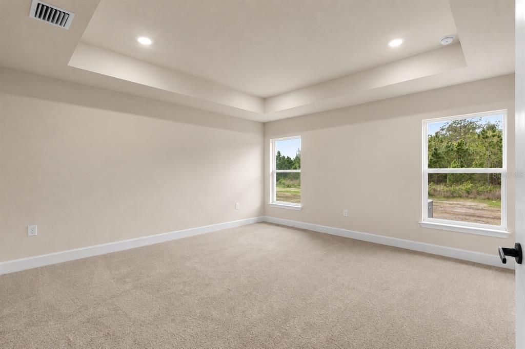 For Sale: $364,900 (4 beds, 3 baths, 2200 Square Feet)