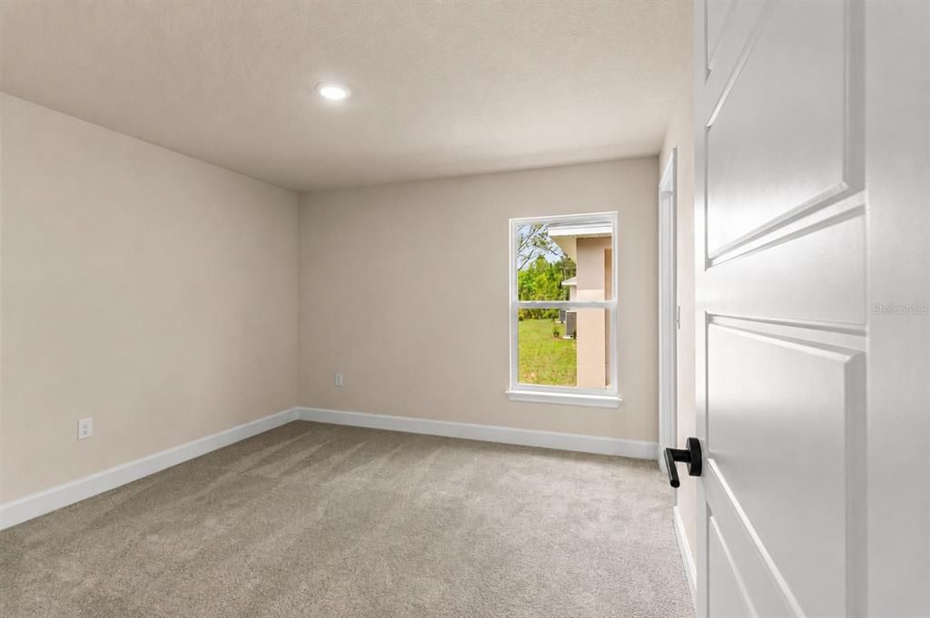 For Sale: $364,900 (4 beds, 3 baths, 2200 Square Feet)