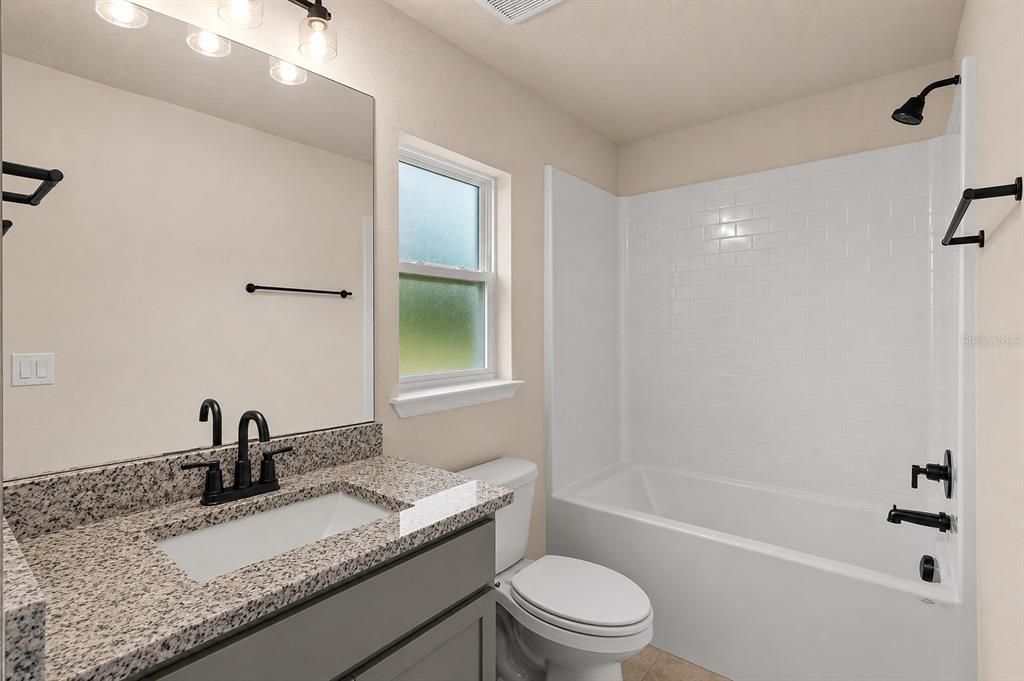 For Sale: $364,900 (4 beds, 3 baths, 2200 Square Feet)