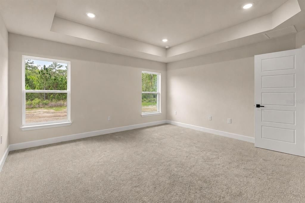 For Sale: $364,900 (4 beds, 3 baths, 2200 Square Feet)