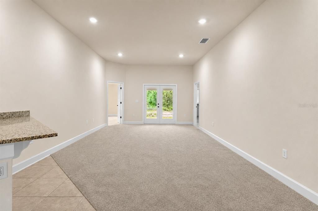 For Sale: $364,900 (4 beds, 3 baths, 2200 Square Feet)