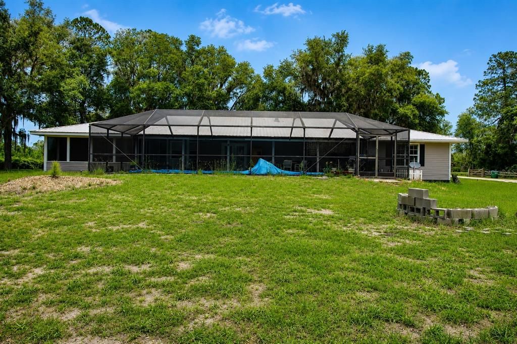 For Sale: $500,000 (4 beds, 3 baths, 2760 Square Feet)