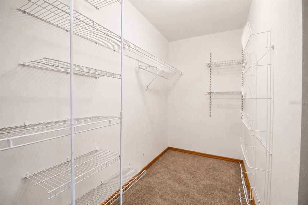 For Sale: $500,000 (4 beds, 3 baths, 2760 Square Feet)
