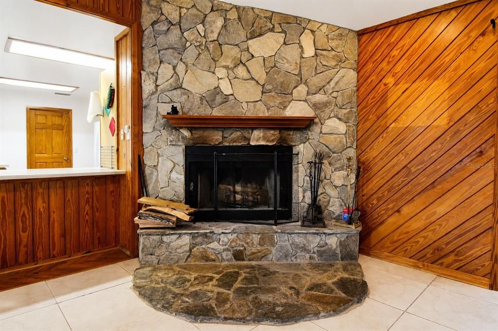For Sale: $500,000 (4 beds, 3 baths, 2760 Square Feet)