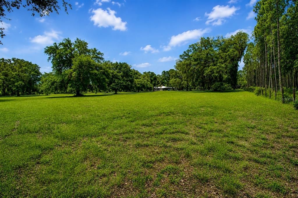 For Sale: $500,000 (4 beds, 3 baths, 2760 Square Feet)