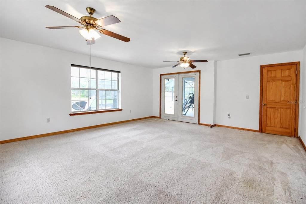 For Sale: $500,000 (4 beds, 3 baths, 2760 Square Feet)