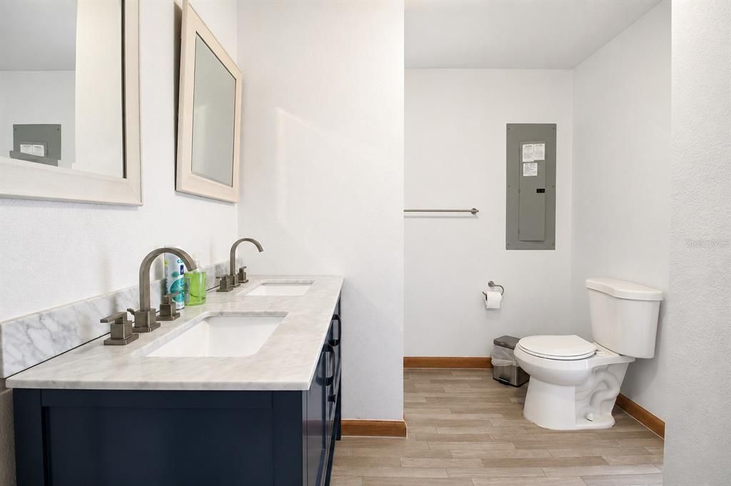For Sale: $500,000 (4 beds, 3 baths, 2760 Square Feet)