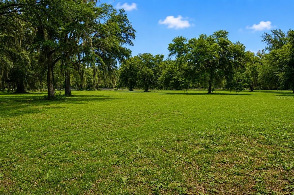 For Sale: $500,000 (4 beds, 3 baths, 2760 Square Feet)