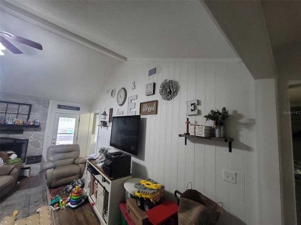 En Venta: $439,900 (3 camas, 2 baños, 1608 Pies cuadrados)