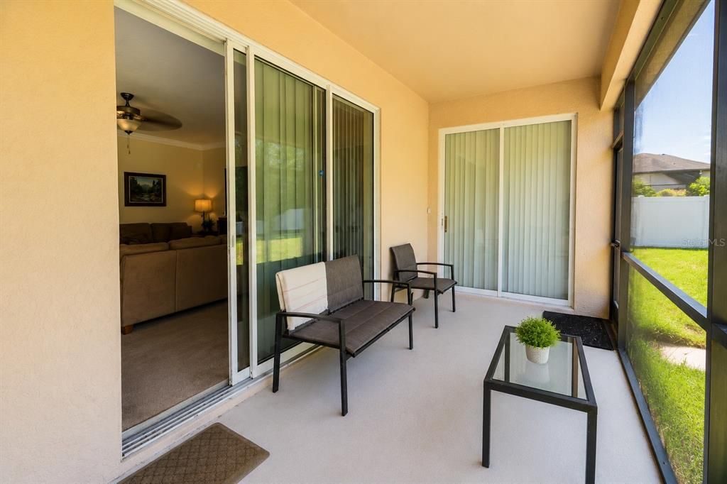 En Venta: $399,900 (4 camas, 3 baños, 2592 Pies cuadrados)