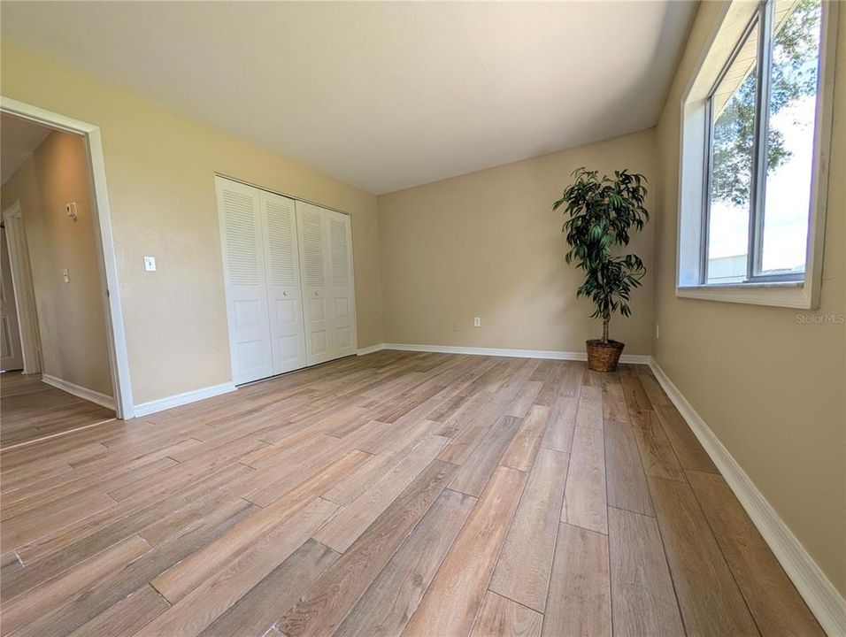 В аренду: $1,675 (3 спален, 2 ванн, 986 Квадратных фут)