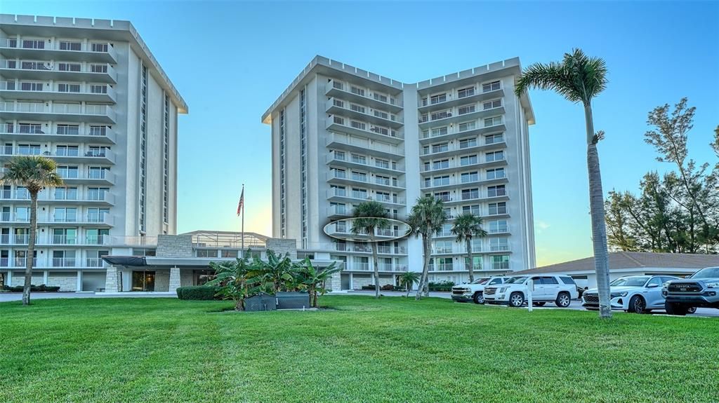На продажу: $625,000 (2 спален, 2 ванн, 1235 Квадратных фут)
