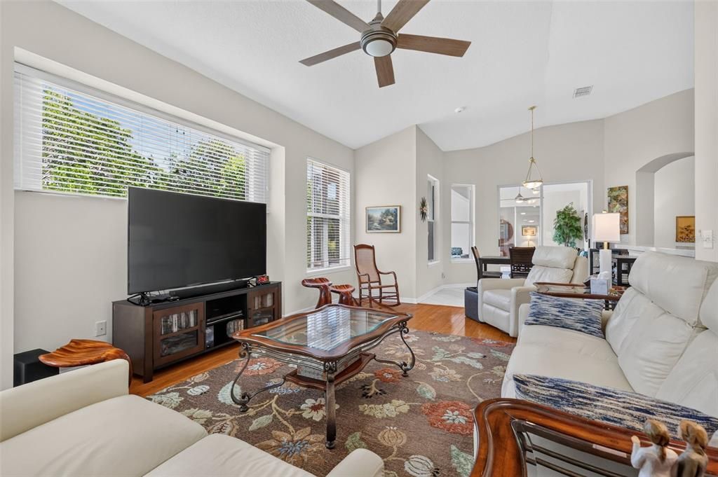 For Sale: $570,000 (3 beds, 3 baths, 2777 Square Feet)