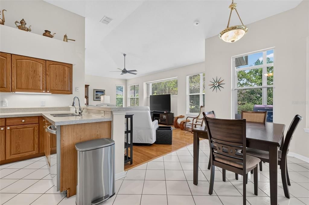For Sale: $570,000 (3 beds, 3 baths, 2777 Square Feet)