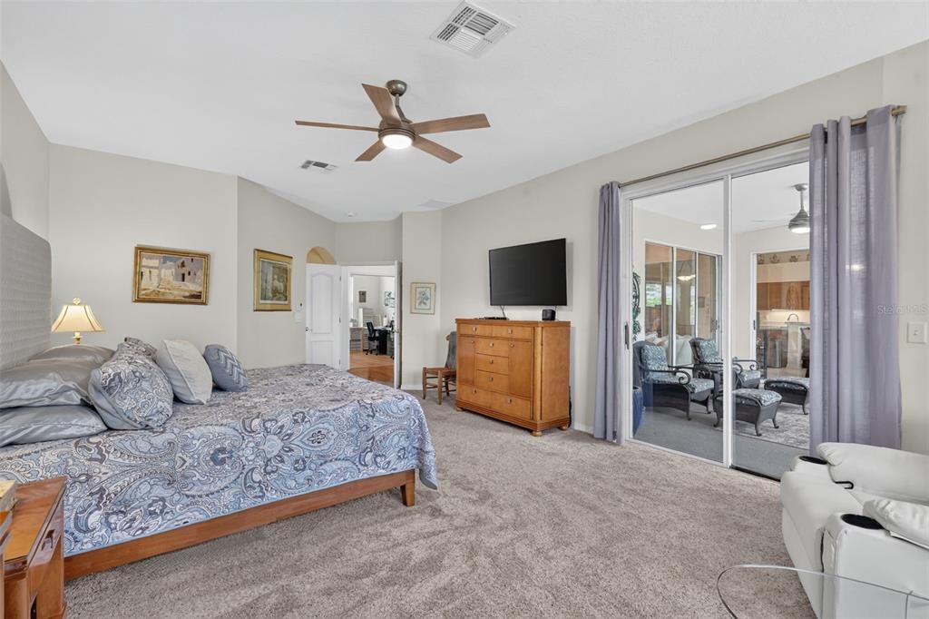 For Sale: $570,000 (3 beds, 3 baths, 2777 Square Feet)