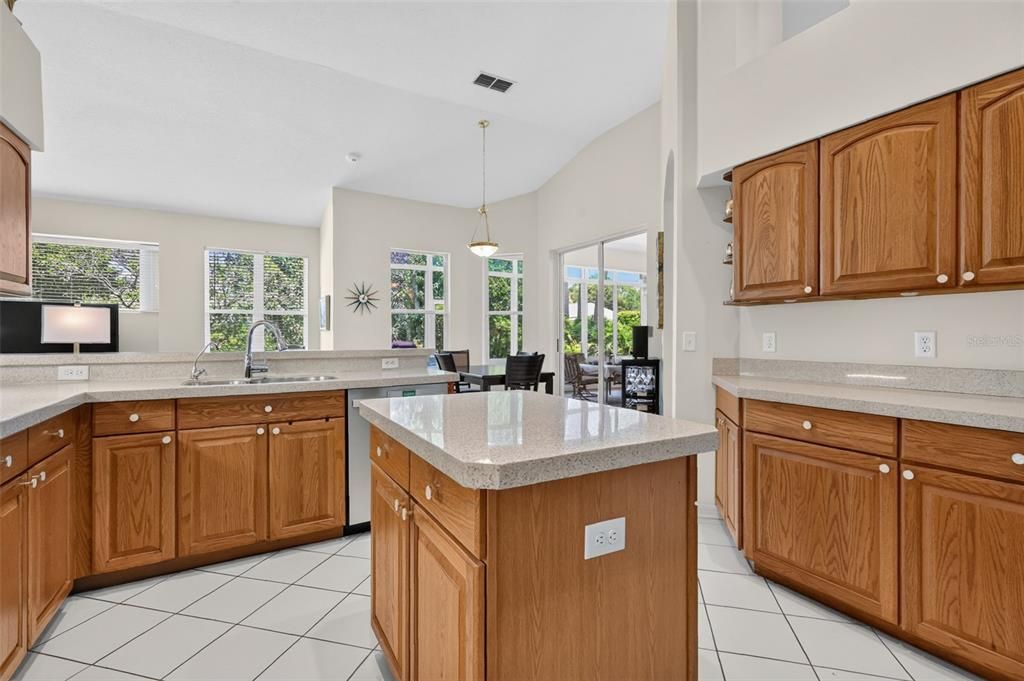 For Sale: $570,000 (3 beds, 3 baths, 2777 Square Feet)