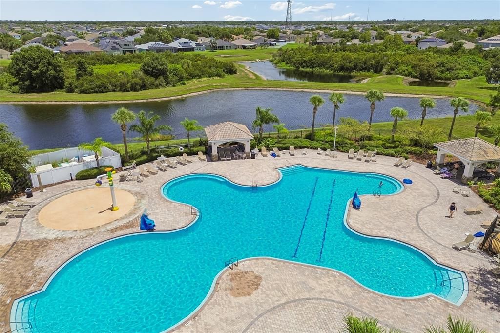 En Venta: $469,900 (5 camas, 3 baños, 3309 Pies cuadrados)