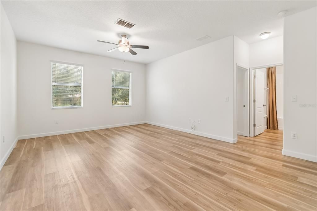 En Venta: $469,900 (5 camas, 3 baños, 3309 Pies cuadrados)