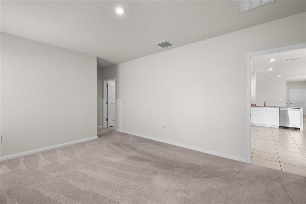 На продажу: $299,000 (3 спален, 2 ванн, 1333 Квадратных фут)