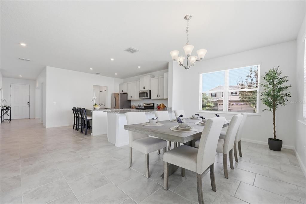 En Venta: $530,000 (3 camas, 2 baños, 2553 Pies cuadrados)