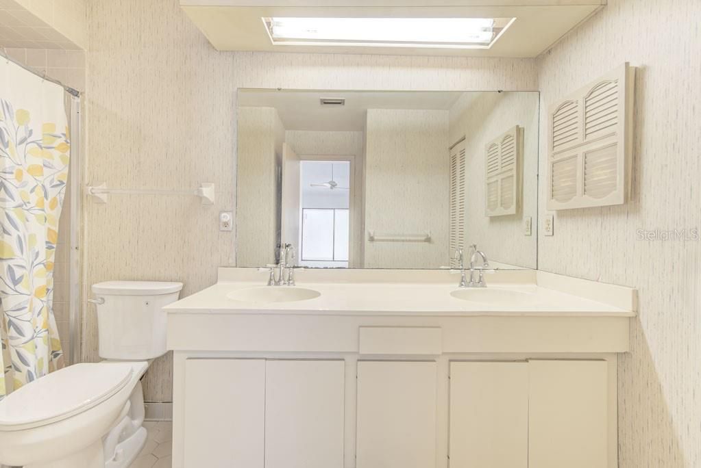 En Venta: $235,000 (2 camas, 2 baños, 1249 Pies cuadrados)