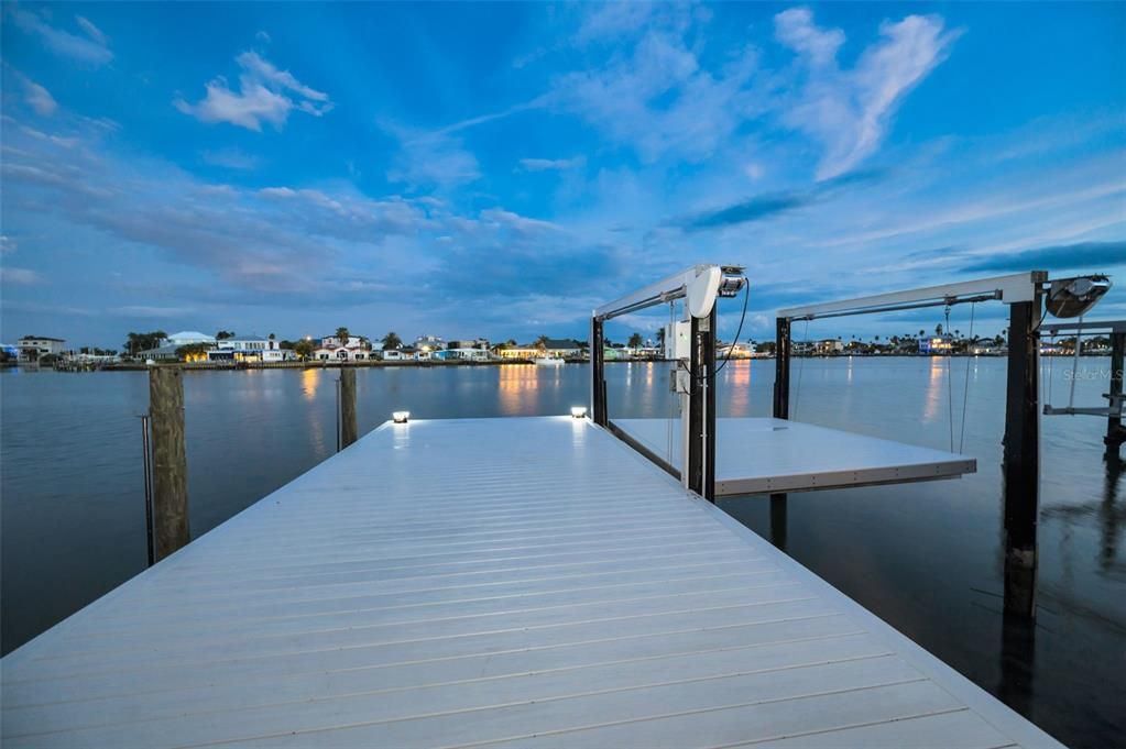 En Venta: $1,550,000 (3 camas, 3 baños, 2098 Pies cuadrados)