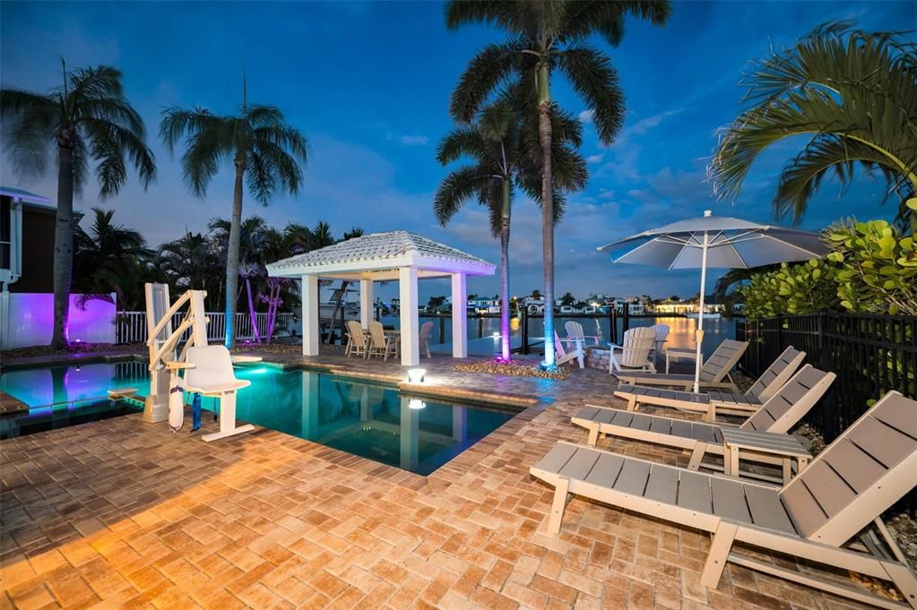 En Venta: $1,550,000 (3 camas, 3 baños, 2098 Pies cuadrados)