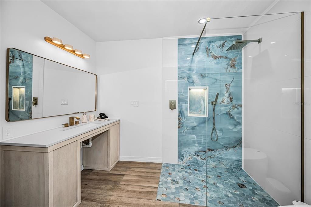 En Venta: $1,550,000 (3 camas, 3 baños, 2098 Pies cuadrados)