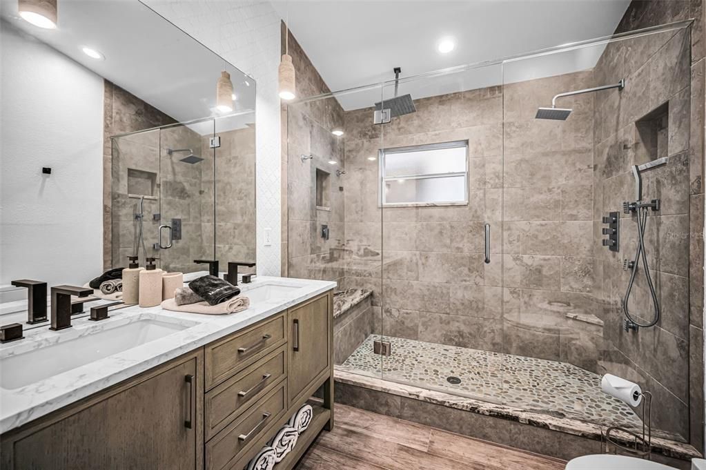 En Venta: $1,550,000 (3 camas, 3 baños, 2098 Pies cuadrados)