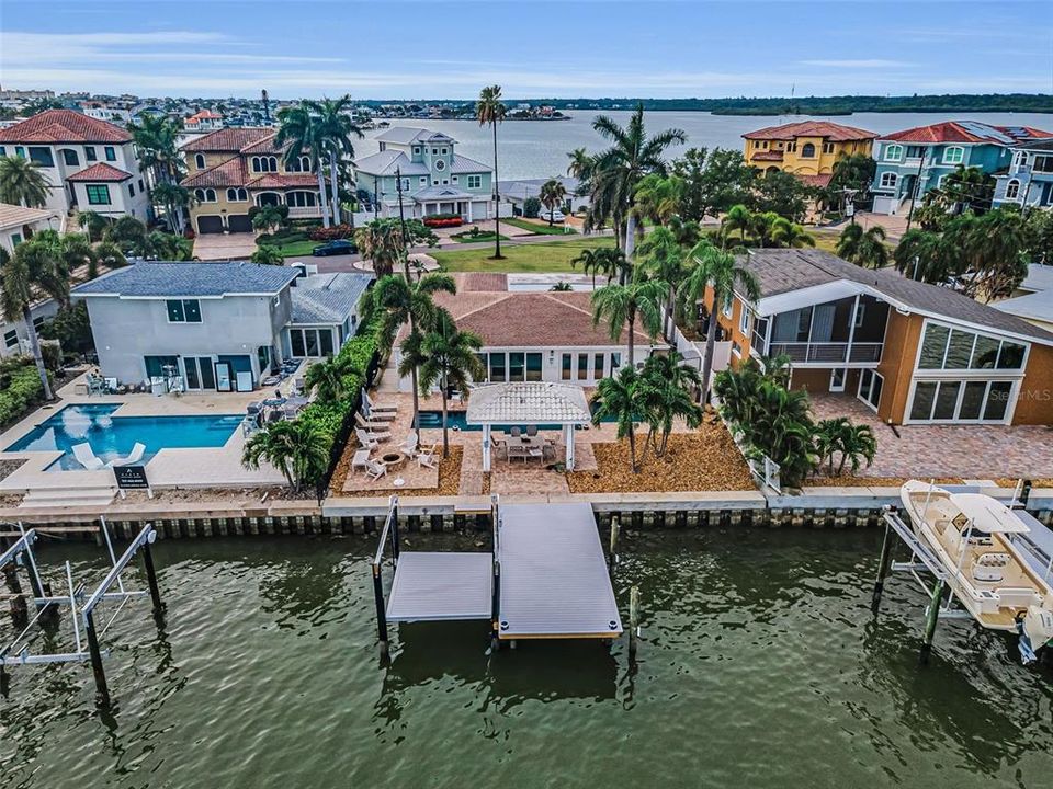 En Venta: $1,550,000 (3 camas, 3 baños, 2098 Pies cuadrados)