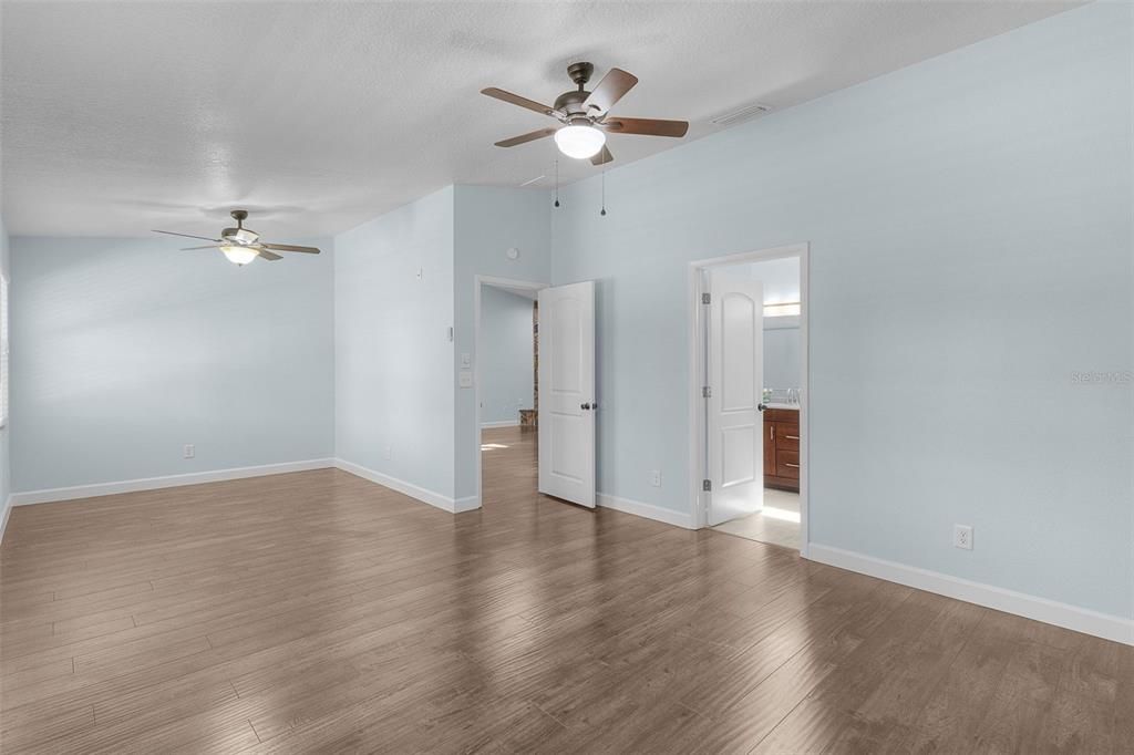 For Rent: $3,500 (4 beds, 3 baths, 2217 Square Feet)