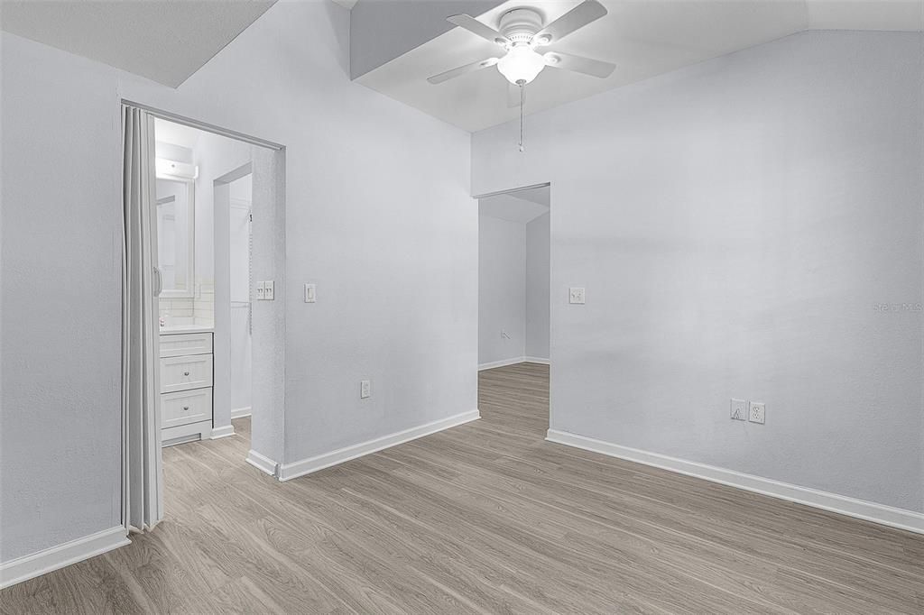 For Rent: $3,500 (4 beds, 3 baths, 2217 Square Feet)