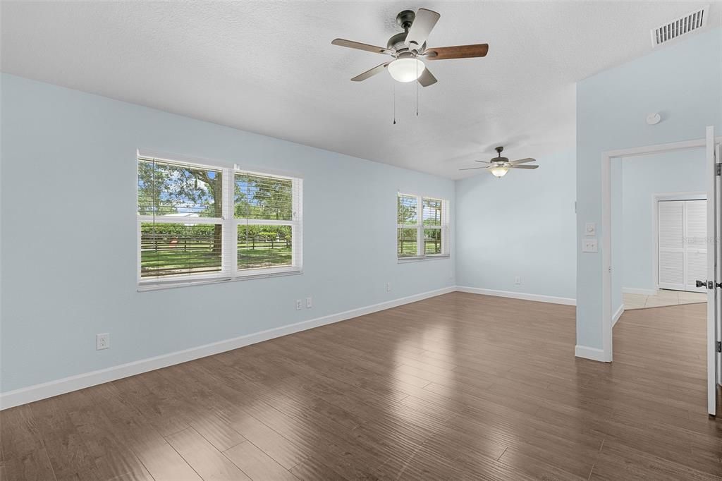 For Rent: $3,500 (4 beds, 3 baths, 2217 Square Feet)