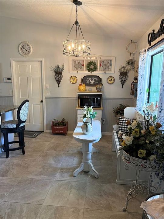 En Venta: $435,000 (3 camas, 2 baños, 1801 Pies cuadrados)