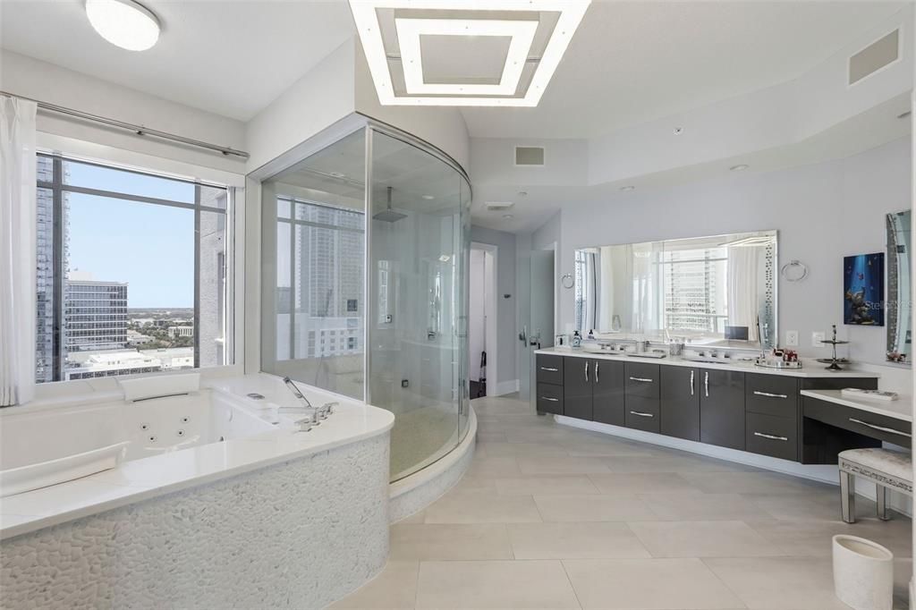 For Sale: $5,300,000 (4 beds, 5 baths, 4831 Square Feet)