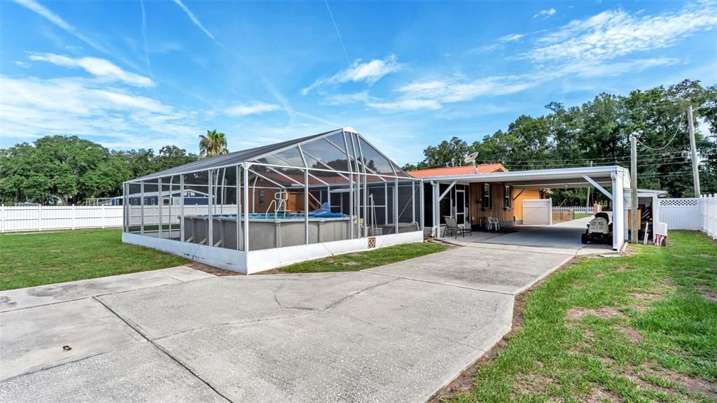 Activo con contrato: $275,000 (3 camas, 2 baños, 1958 Pies cuadrados)