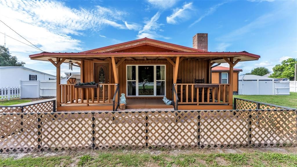 Activo con contrato: $275,000 (3 camas, 2 baños, 1958 Pies cuadrados)
