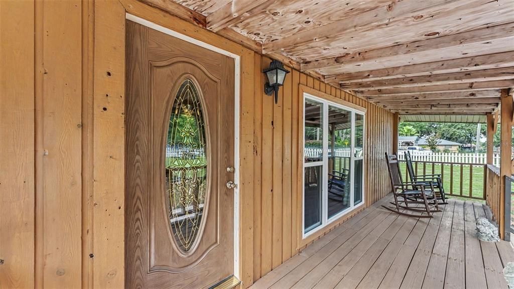Activo con contrato: $275,000 (3 camas, 2 baños, 1958 Pies cuadrados)