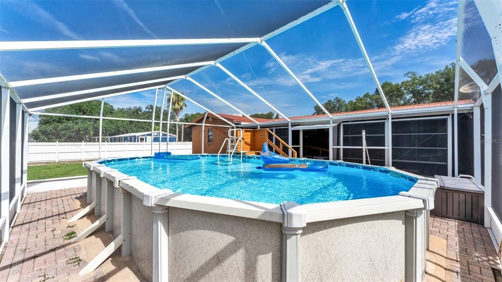 Activo con contrato: $275,000 (3 camas, 2 baños, 1958 Pies cuadrados)