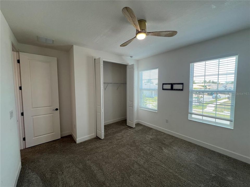 For Sale: $515,000 (4 beds, 2 baths, 2410 Square Feet)