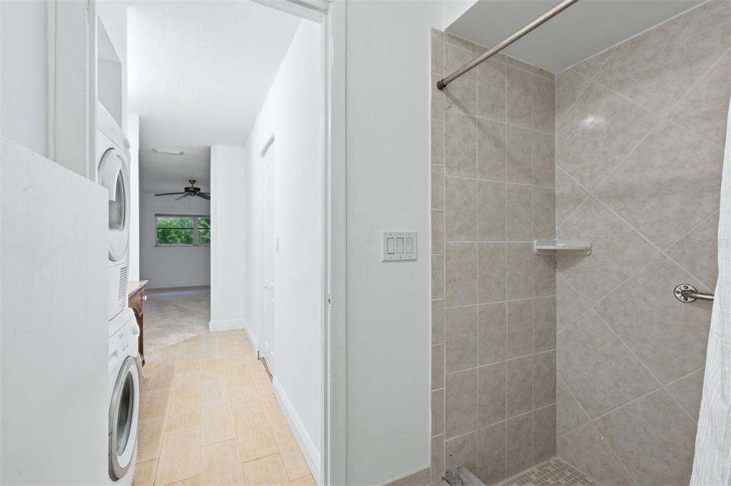 For Sale: $299,999 (2 beds, 2 baths, 1475 Square Feet)