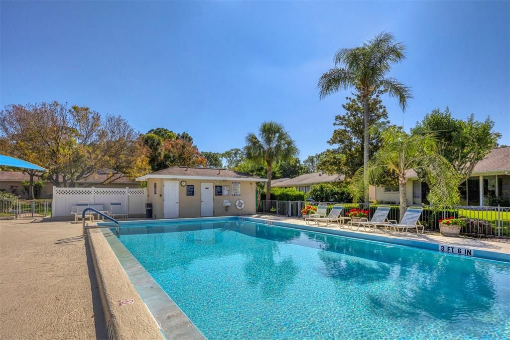 For Sale: $299,999 (2 beds, 2 baths, 1475 Square Feet)