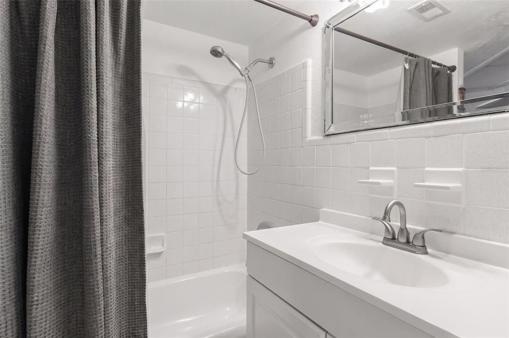 For Sale: $200,000 (0 beds, 1 baths, 475 Square Feet)