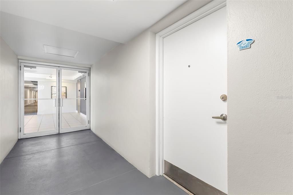 For Sale: $200,000 (0 beds, 1 baths, 475 Square Feet)