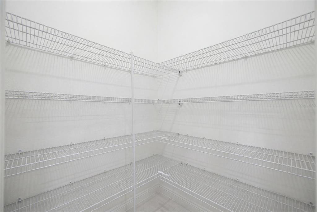 В аренду: $3,895 (5 спален, 3 ванн, 2964 Квадратных фут)