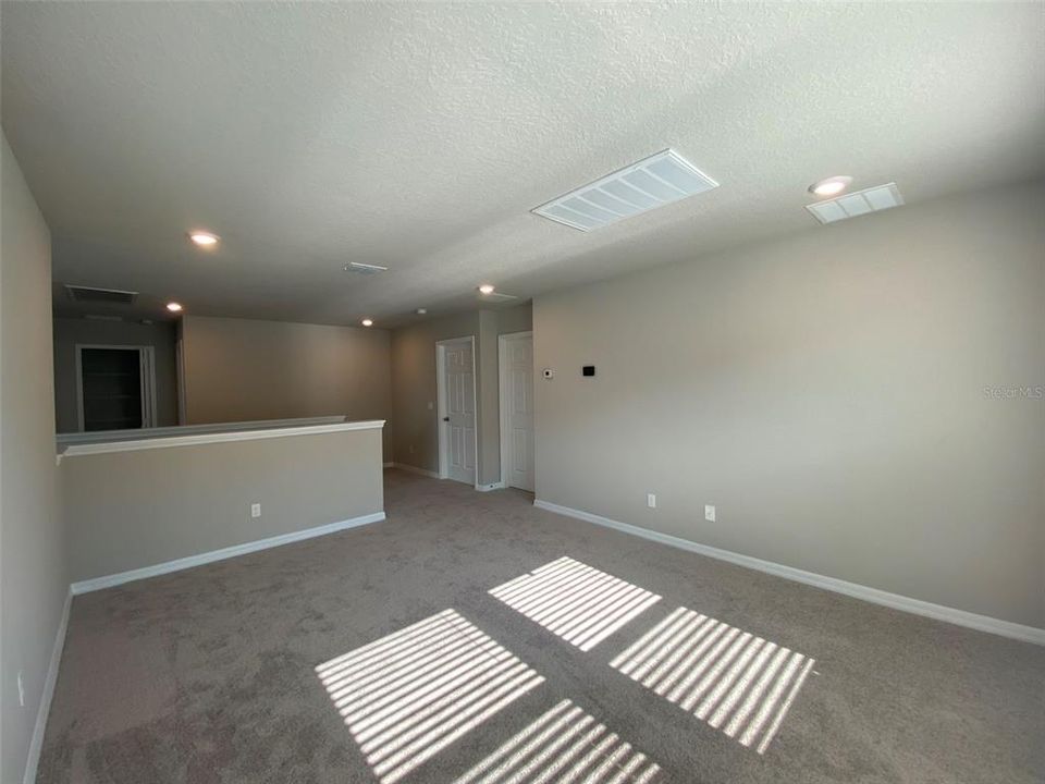 For Rent: $2,899 (4 beds, 3 baths, 2634 Square Feet)