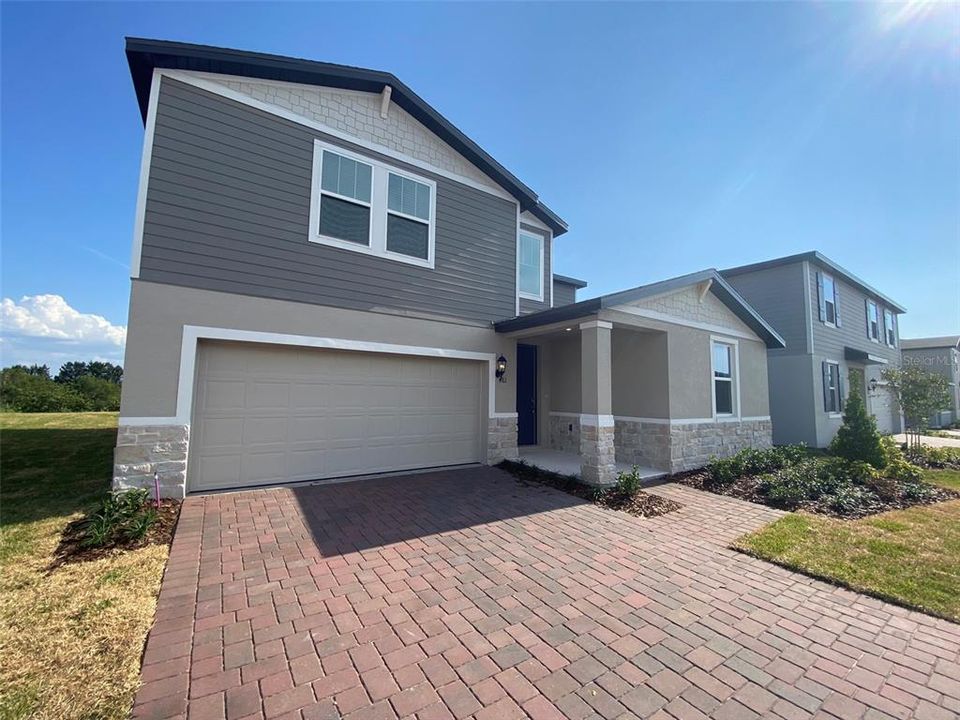 For Rent: $2,899 (4 beds, 3 baths, 2634 Square Feet)